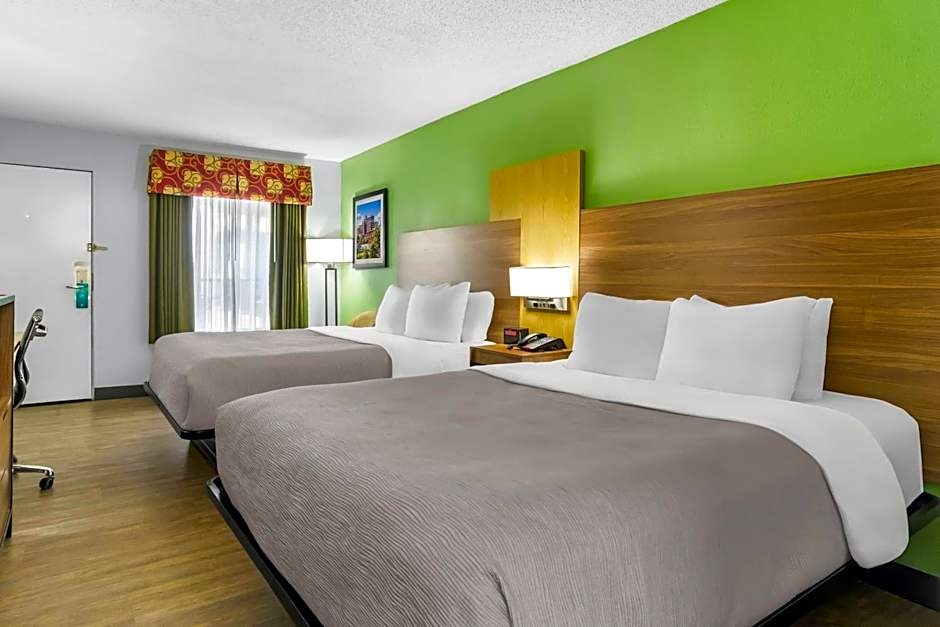 Quality Inn & Suites Greenville - Haywood Mall