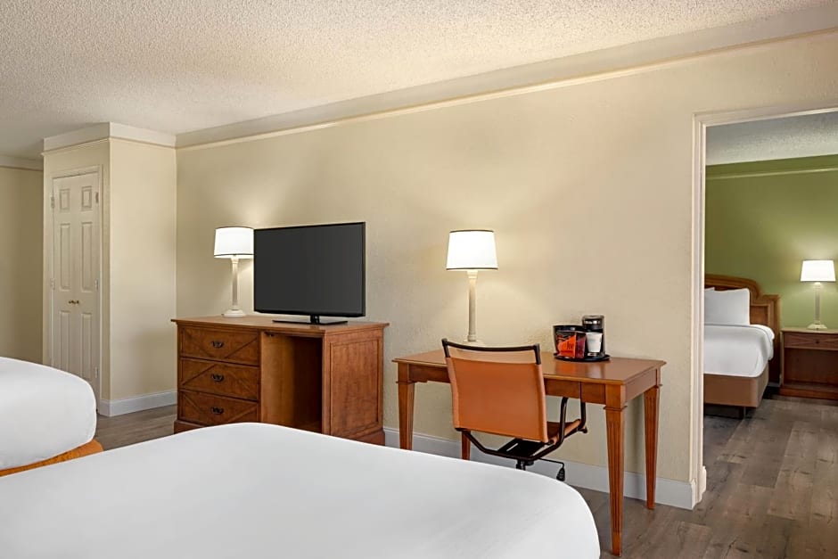 Baymont by Wyndham Daytona Beach - Intl Speedway