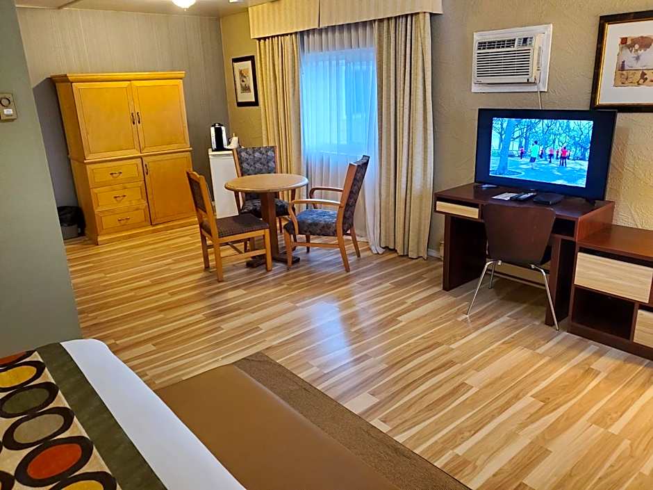 Super 8 by Wyndham Duncan