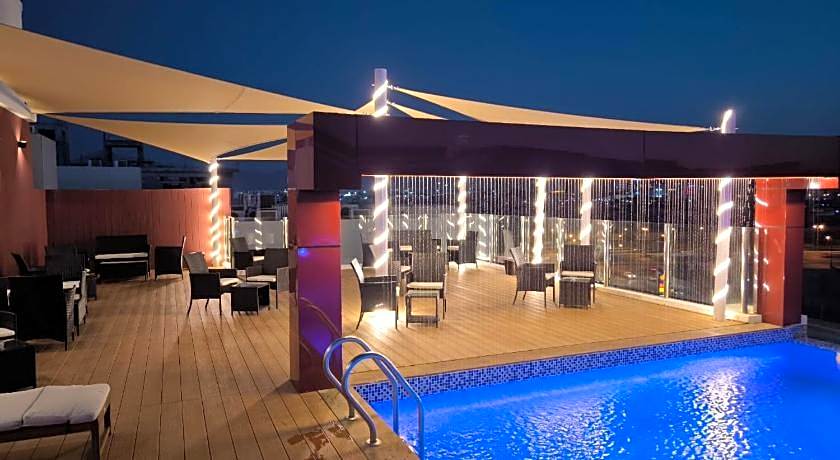 Carnelian Muscat - Airport Hotel