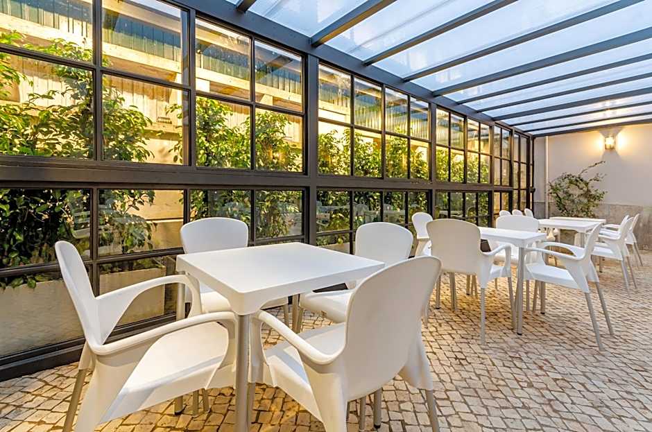 Avenida Park Residence