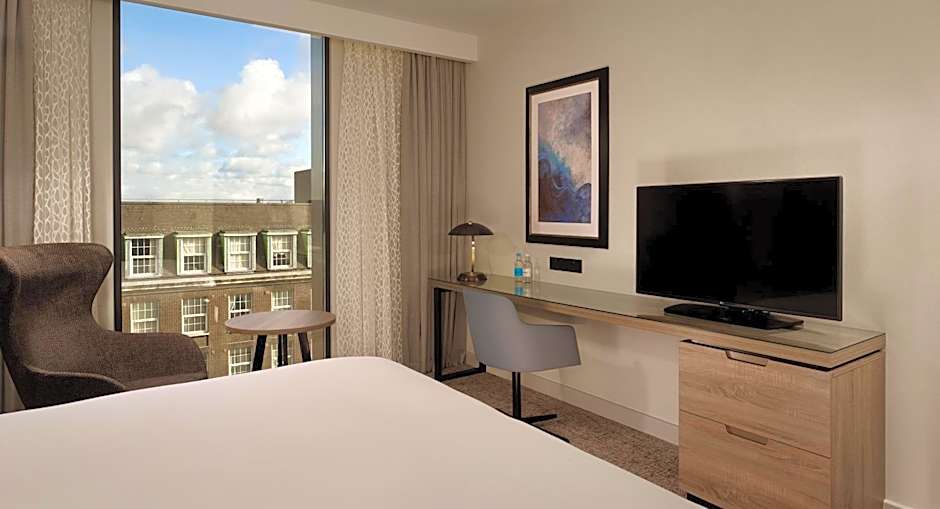 DoubleTree By Hilton Hull