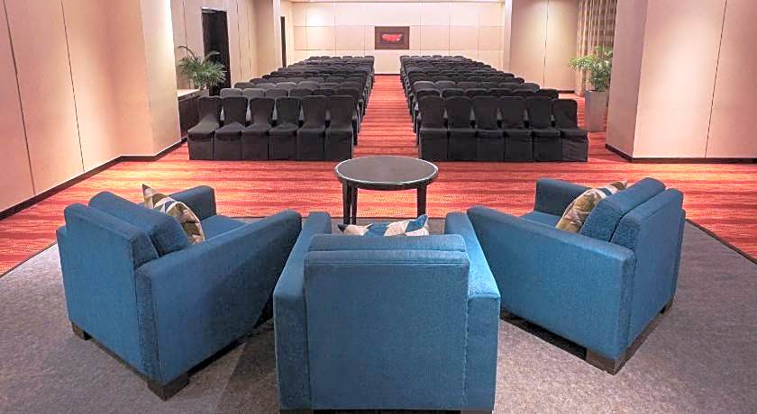 Courtyard by Marriott Mumbai International Airport