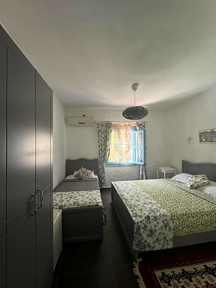 Çakir Bey Hotel