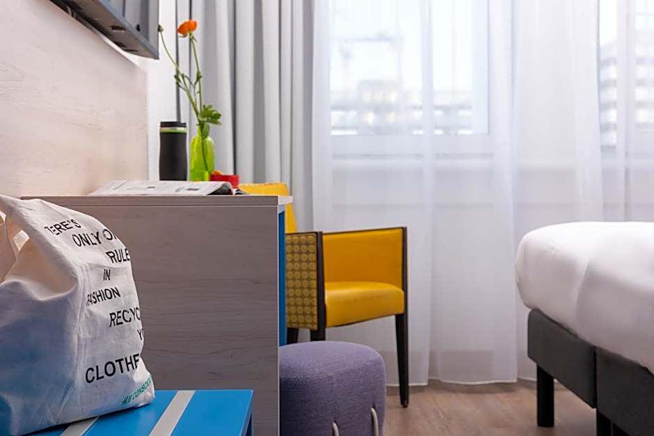 greet Berlin Alexanderplatz