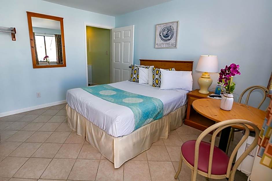 Daytona Inn and Suites