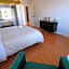 3 Bedroom Hollywood Gem