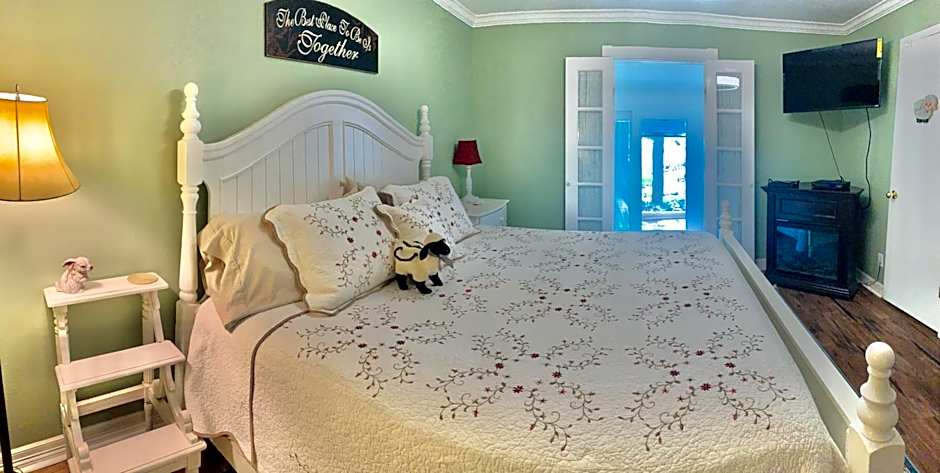 Lamb's Rest Inn B&B – New Braunfels, TX