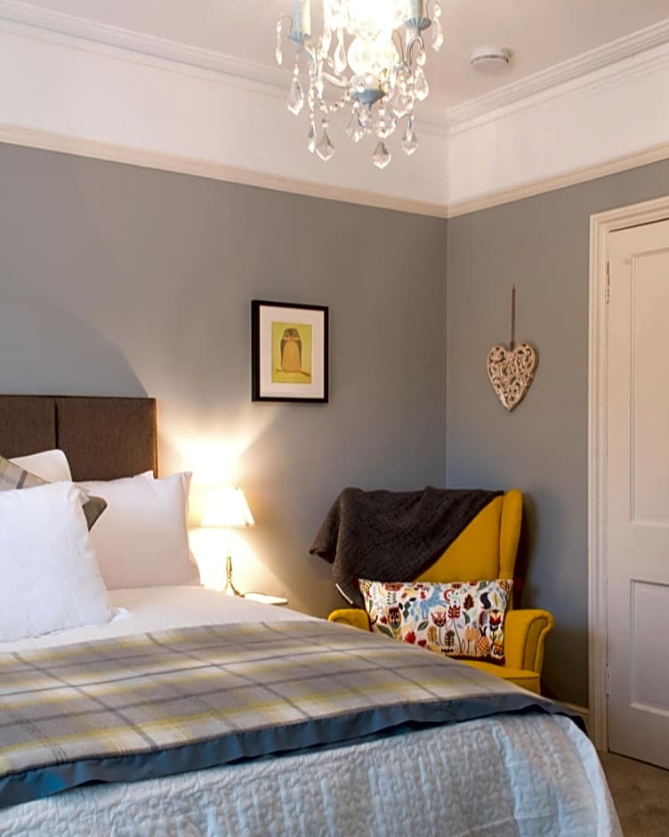 April House Weybridge - Boutique Guesthouse