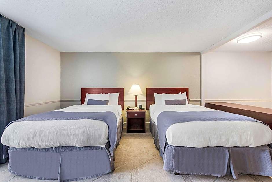The Blu Hotel Blue Ash Cincinnati, Ascend Hotel Collection