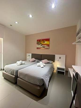 Superior Twin Room with Balcony