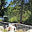 Boathouse Country Inn