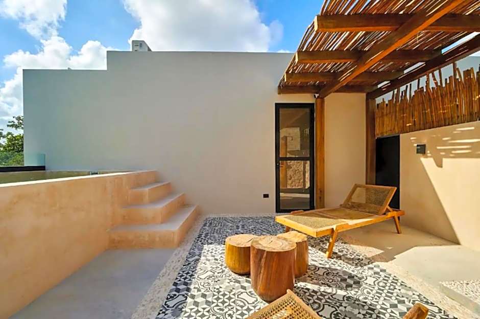 ATTHA HOLISTIKA - NIRVANA New Jungle Penthouse