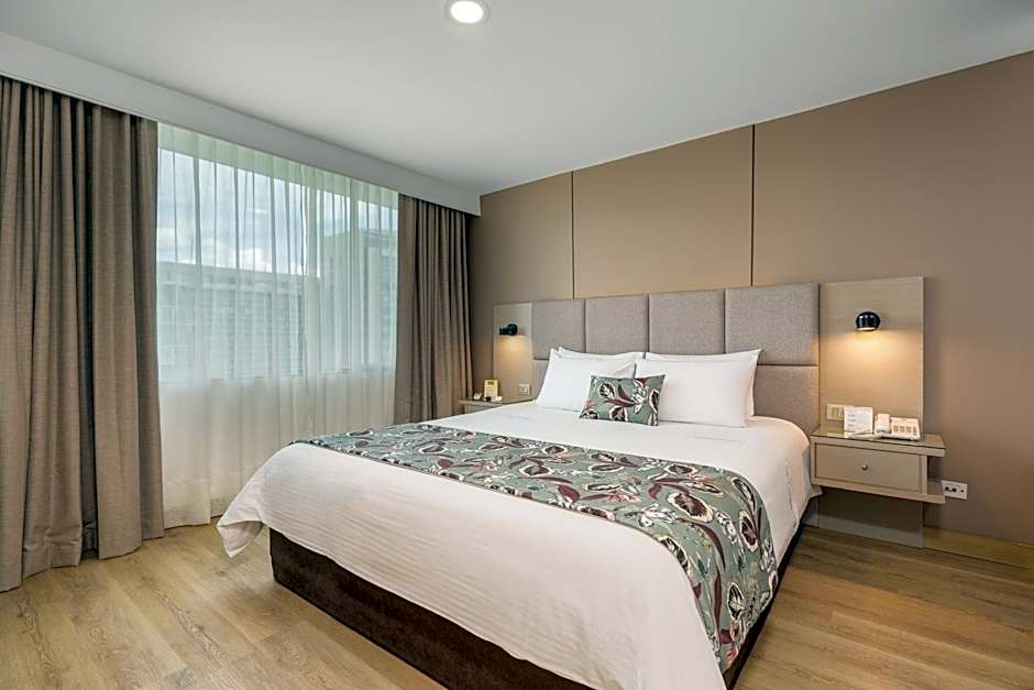 Novelty Suites Hotel