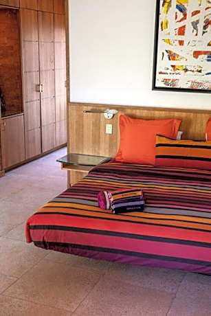 Suite with Garden View