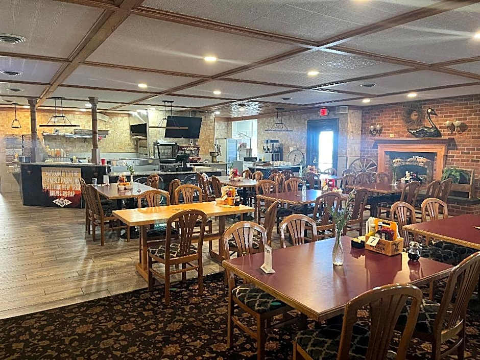 Gamble Farm Inn and Suites