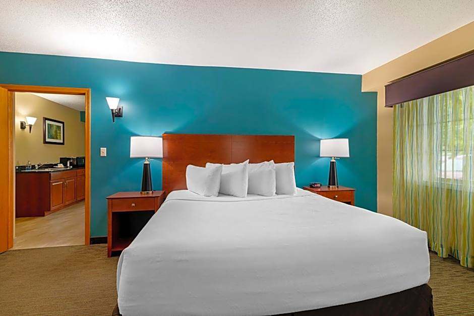 Best Western Plus Plattsburgh