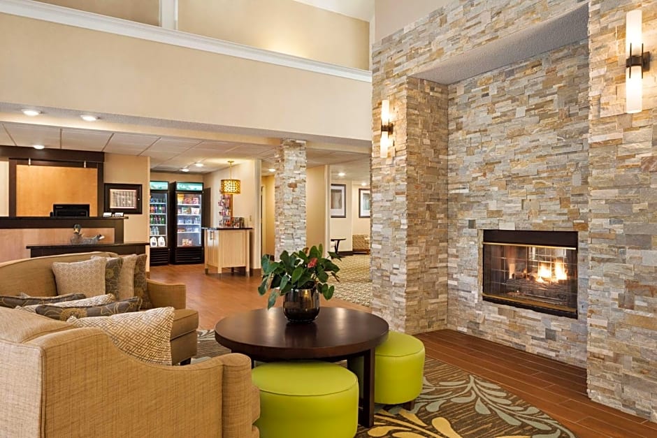 Larkspur Landing Toledo-Maumee – Maumee, OH