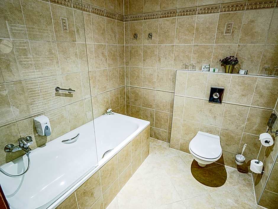 Holiday Beach Budapest Wellness Hotel with Sauna Park