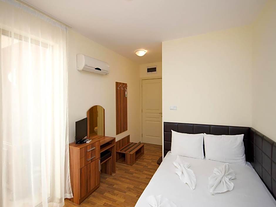 Hotel Golden Ina - All Inclusive - Beachfront