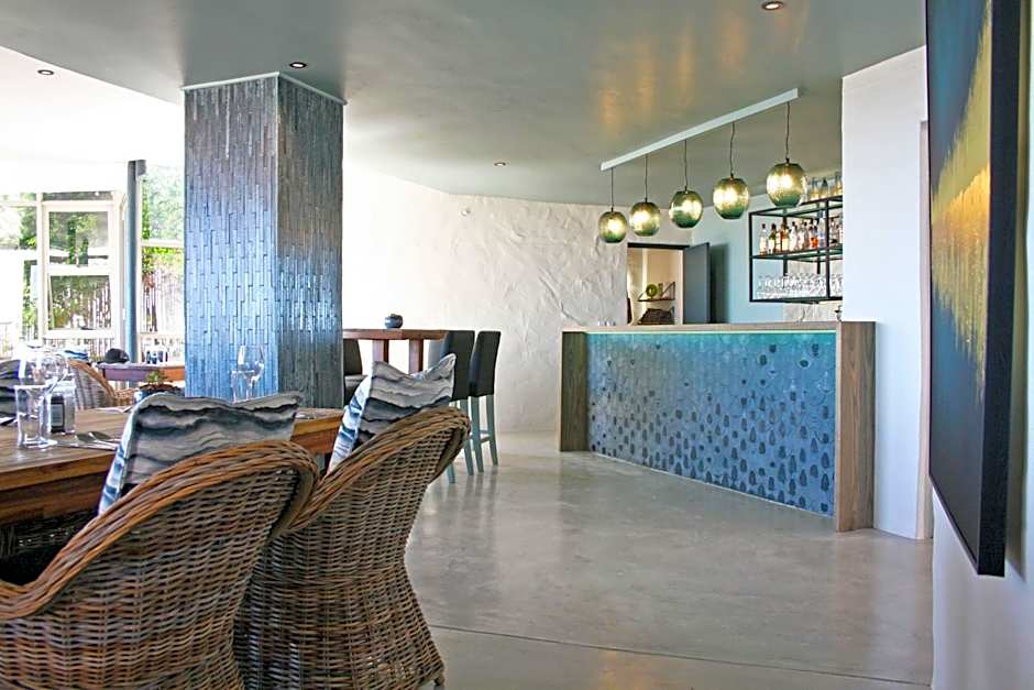 Abalone Hotel & Villas