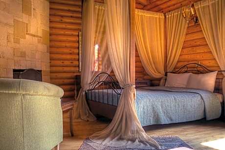 Suite (3 Adults) - Split Level