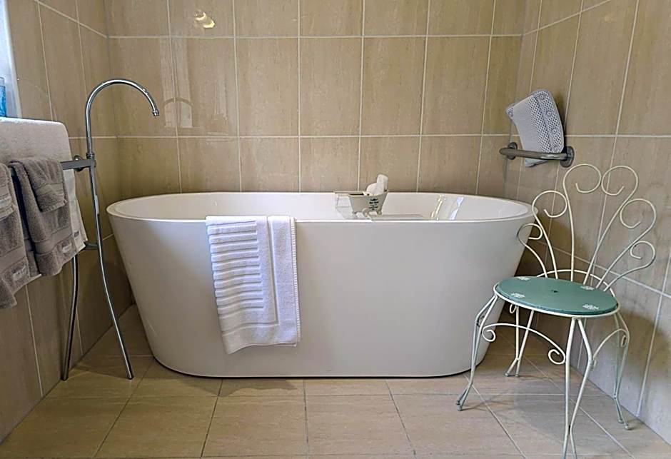 Waterview Gardens B&B