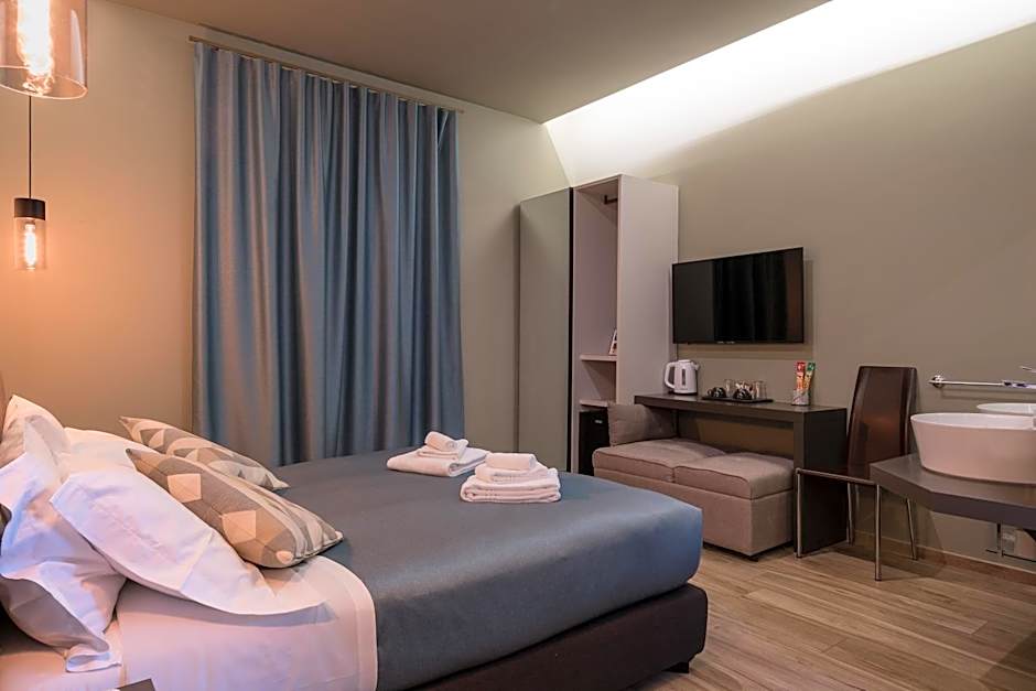 GOGO` Boutique Hotel