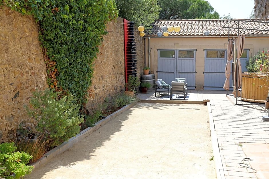 Maison Dix Chambres d'hôtes et Espace SPA Bien être