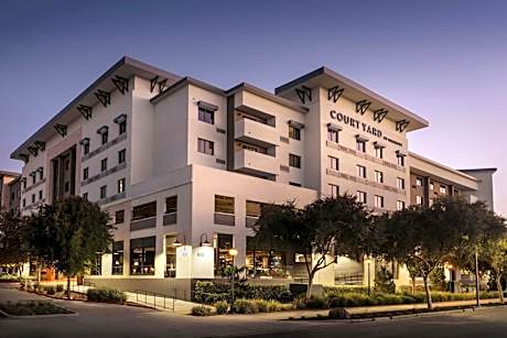Courtyard by Marriott Redwood City