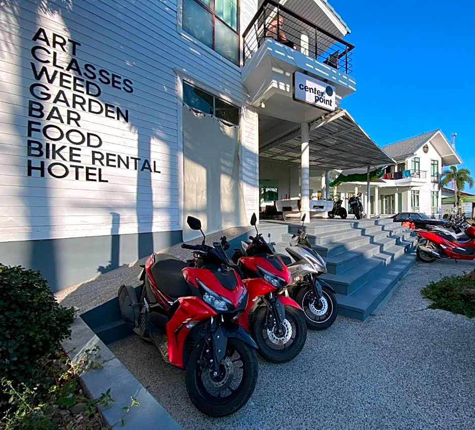 Centerpoint Hotel & Plaza