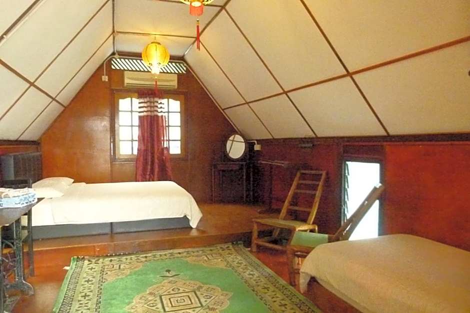 Cheers Garden Chalet