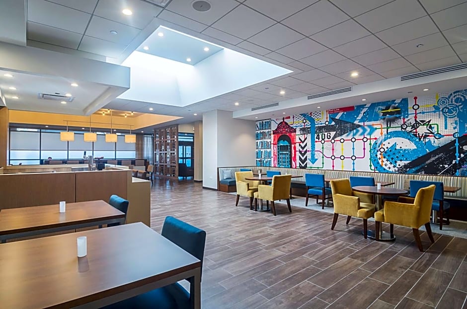 Hampton Inn By Hilton Chicago North-Loyola Station, Il