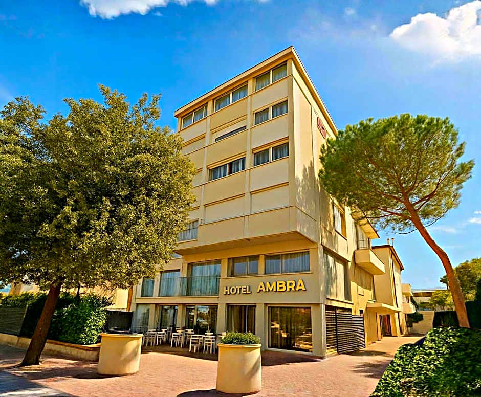 HOTEL AMBRA - Fronte Mare - Vicinissimi al Centro