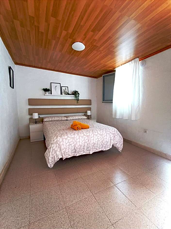 B&B and Apartments El Charco Azul