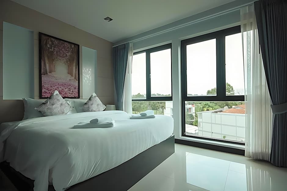 The Lucky Beach Ao Nang