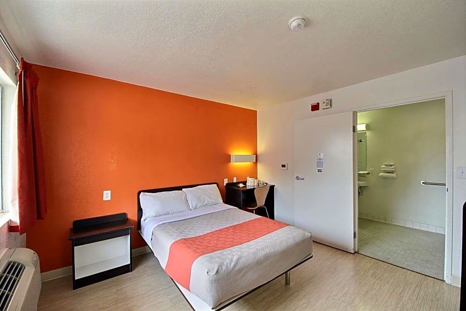Motel 6-San Marcos, TX