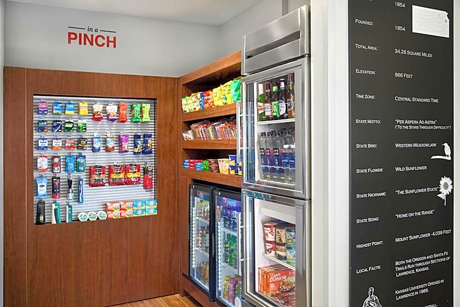 TownePlace Suites by Marriott Lawrence Downtown