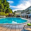 Cardinal Saint Peter Hotel