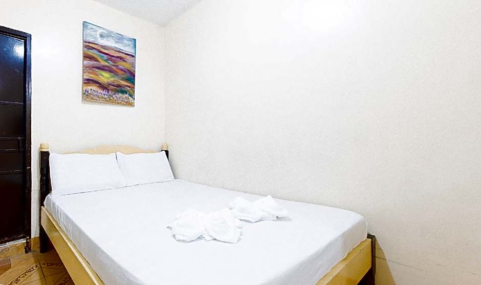 Golden Success Hotel I by RedDoorz