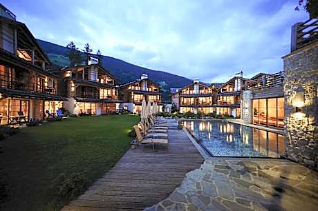 Post Alpina - Family Chalets Dolomites