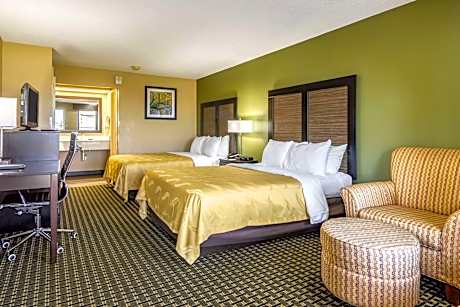 2 Queen Beds, Nonsmoking, Accessible