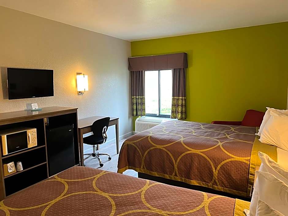 Super 8 by Wyndham Clemmons/Winston-Salem Area