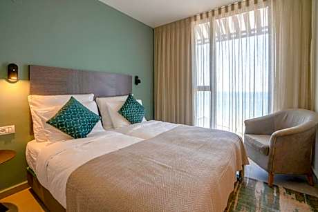 Triple Room with Sea View