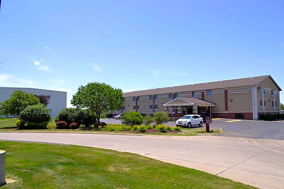 Countryside Inn & Suites Omaha East-Council Bluffs IA
