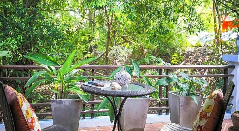 Banyan House Samui Bed & Breakfast (Adults only)