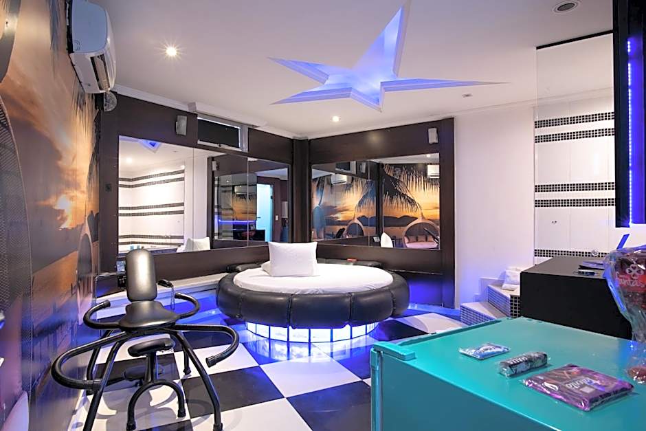 Motel Fantasy 2 (Adult Only)