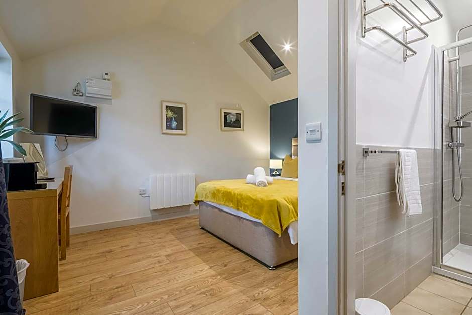 King Deluxe Ensuite with Courtyard View - Hawking