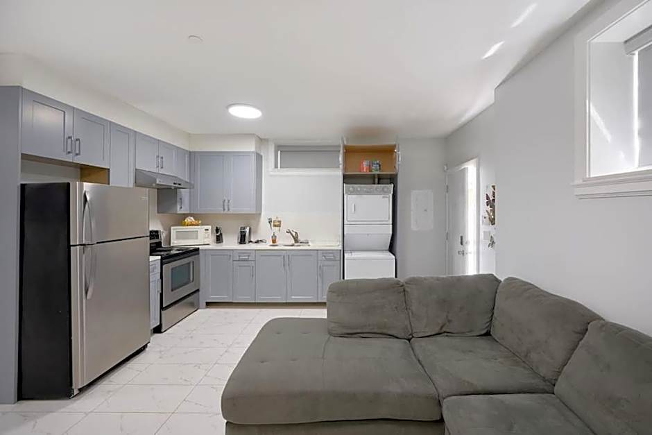 Basement Suite In Vancouver