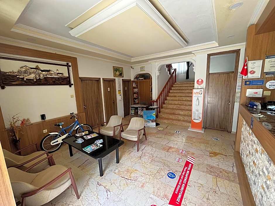 Hotel Lunay